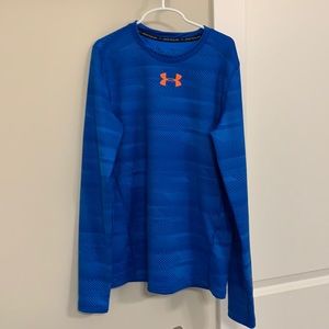 Youth large Under Armour long sleeve shirt
